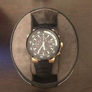 Never Used! CITIZEN ECO DRIVE GOLD/BLACK